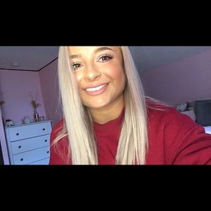 Meet your Posher, Danielle